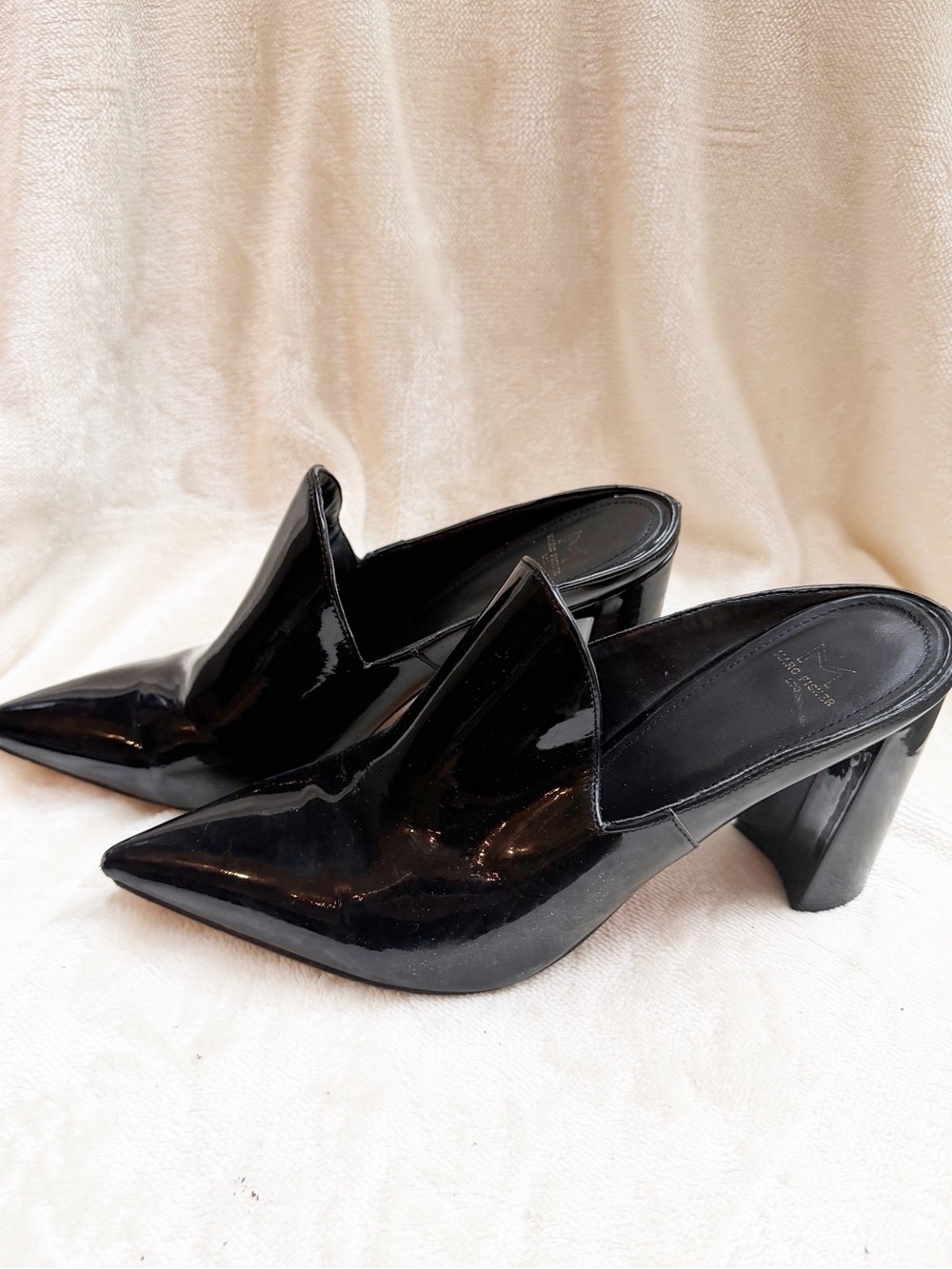 Pre-owned Marc Fisher Black Patent Pointed-Toe Mule Heels